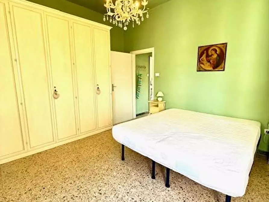 Immagine 15 di Casa indipendente in vendita  a Camaiore