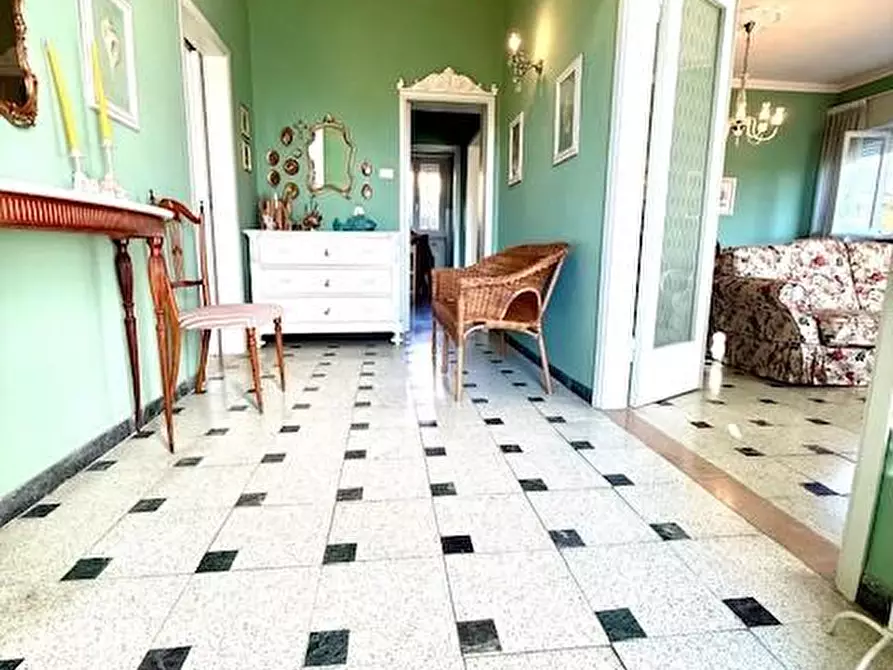 Immagine 5 di Casa indipendente in vendita  a Camaiore