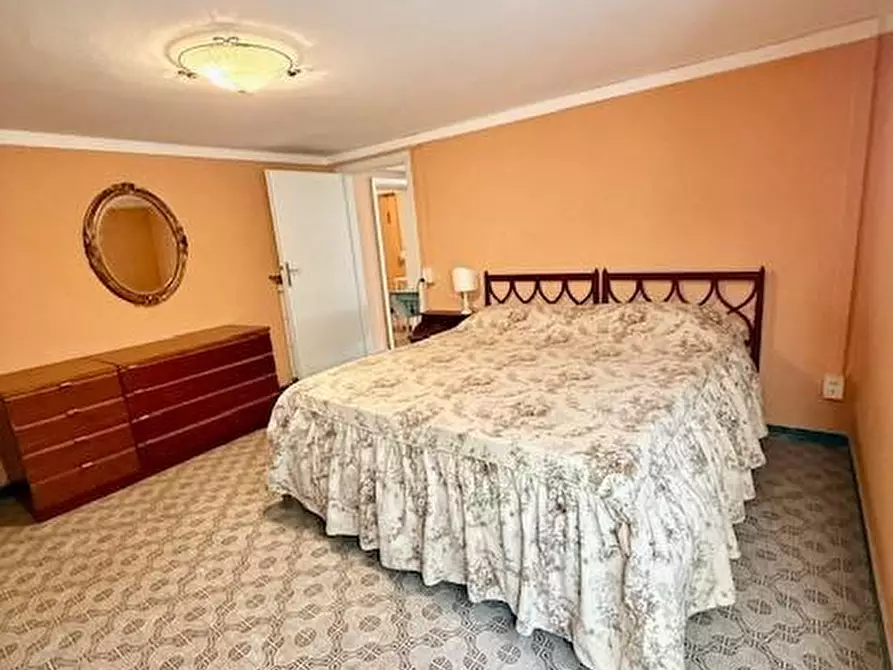 Immagine 28 di Casa indipendente in vendita  a Camaiore