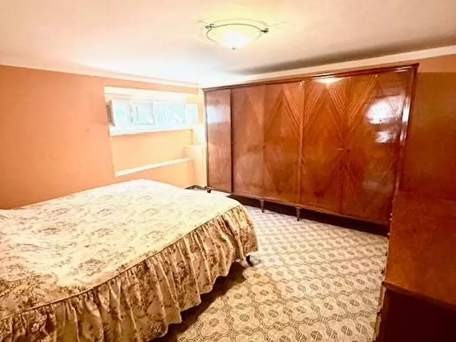 Immagine 27 di Casa indipendente in vendita  a Camaiore