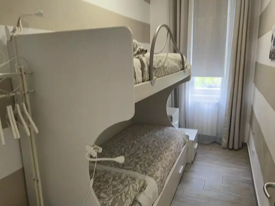 Immagine 11 di Appartamento in vendita  a Pisa