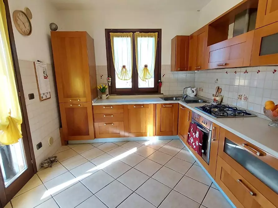 Immagine 2 di Appartamento in vendita  a Pontedera