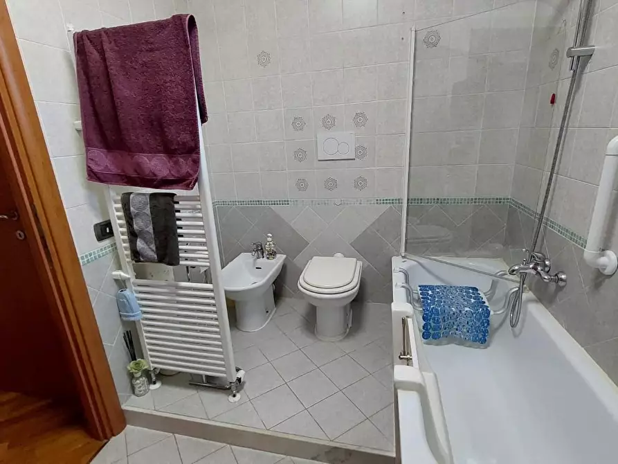 Immagine 11 di Appartamento in vendita  a Pontedera