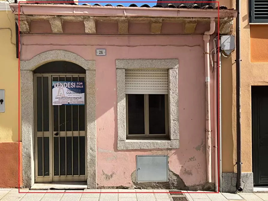 Immagine 1 di Casa indipendente in vendita  a Luogosanto
