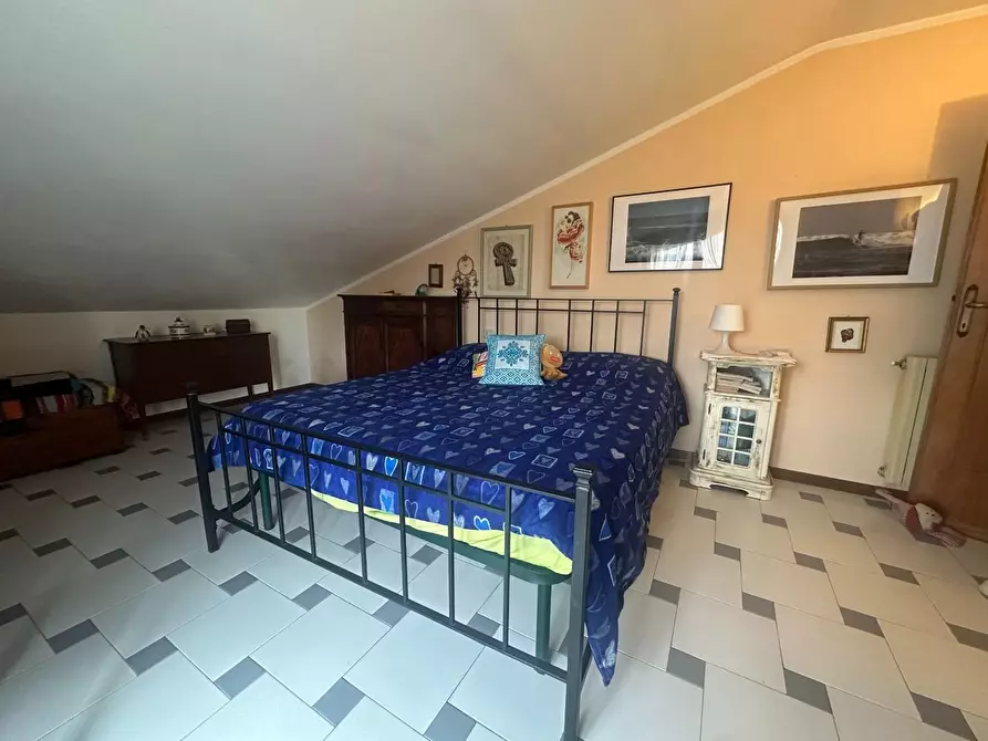 Immagine 11 di Mansarda in vendita  a Viareggio