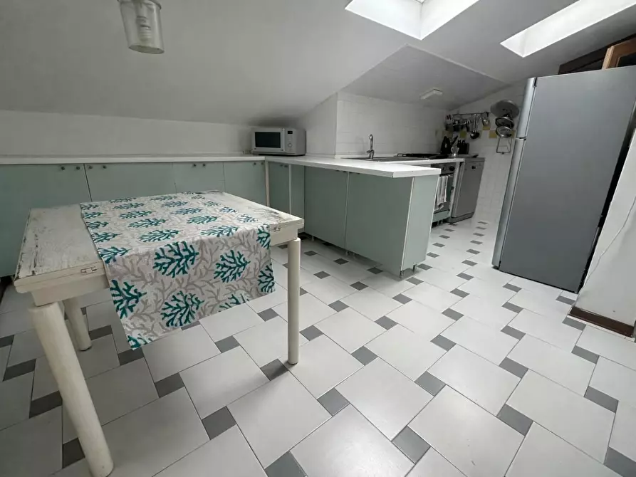 Immagine 7 di Mansarda in vendita  a Viareggio