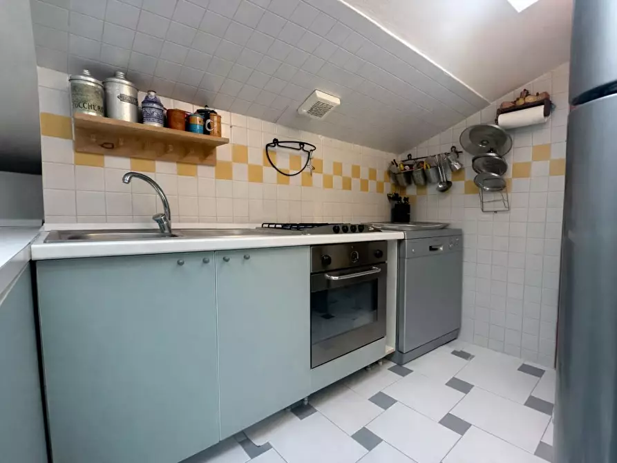 Immagine 6 di Mansarda in vendita  a Viareggio