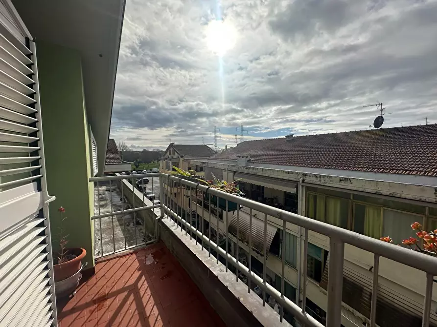 Immagine 24 di Mansarda in vendita  a Viareggio