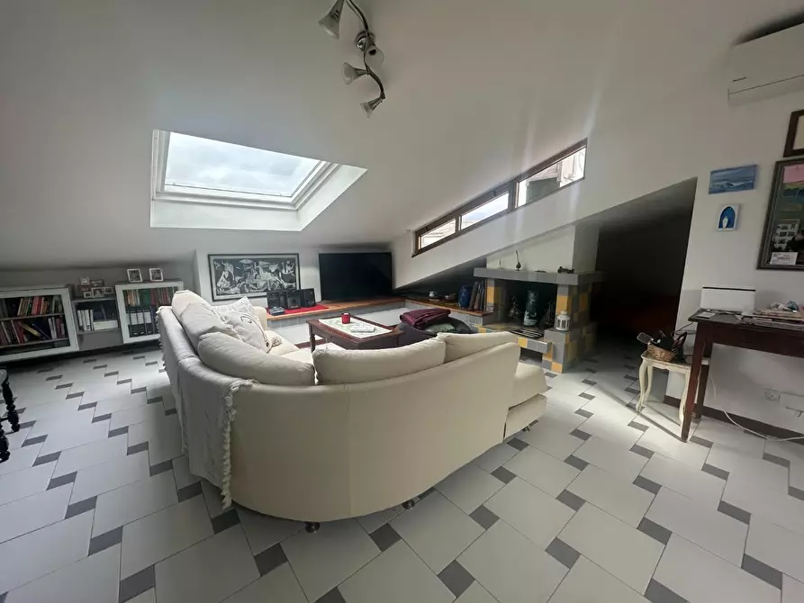 Immagine 28 di Mansarda in vendita  a Viareggio