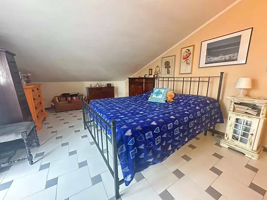 Immagine 21 di Mansarda in vendita  a Viareggio