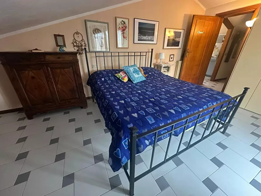 Immagine 10 di Mansarda in vendita  a Viareggio