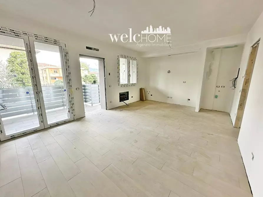 Immagine 30 di Appartamento in vendita  a Campi Bisenzio