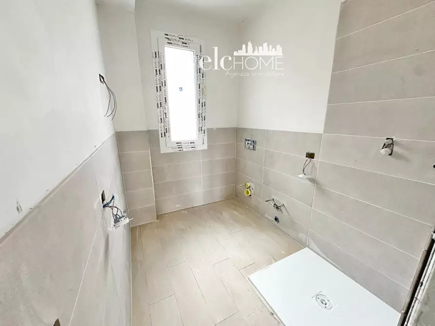 Immagine 34 di Appartamento in vendita  a Campi Bisenzio