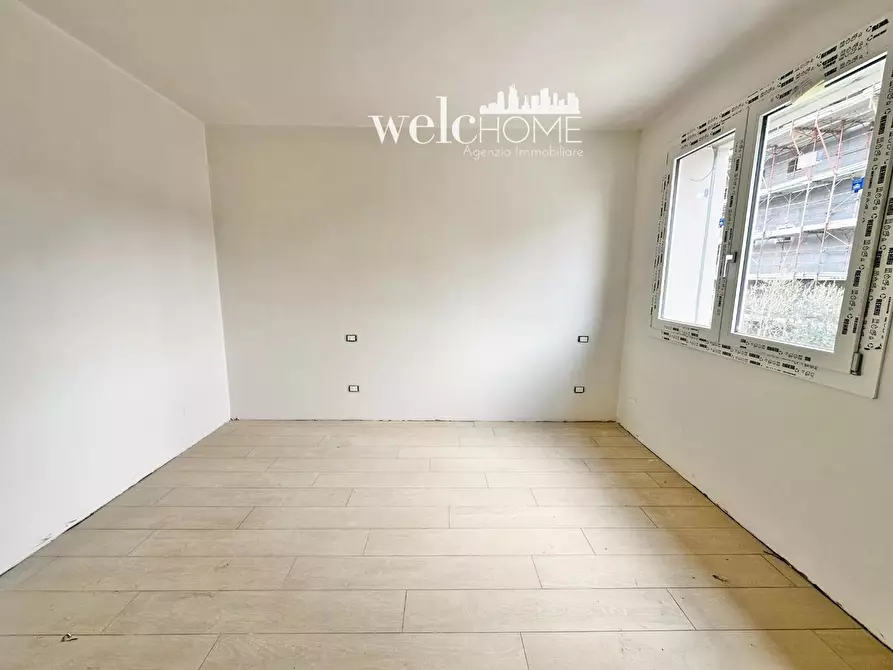 Immagine 10 di Appartamento in vendita  a Campi Bisenzio