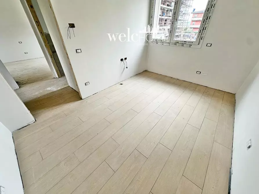 Immagine 41 di Appartamento in vendita  a Campi Bisenzio