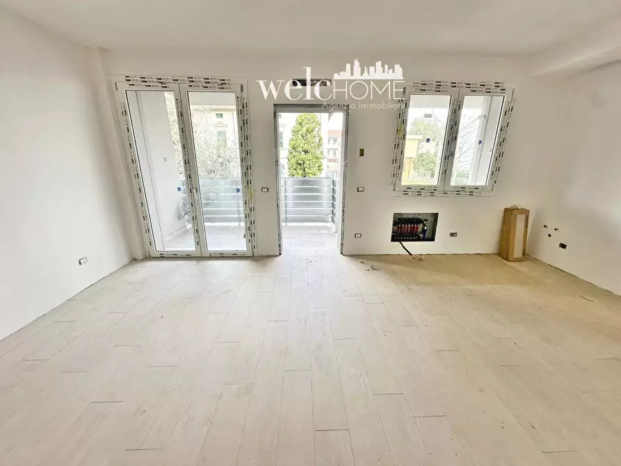 Immagine 31 di Appartamento in vendita  a Campi Bisenzio