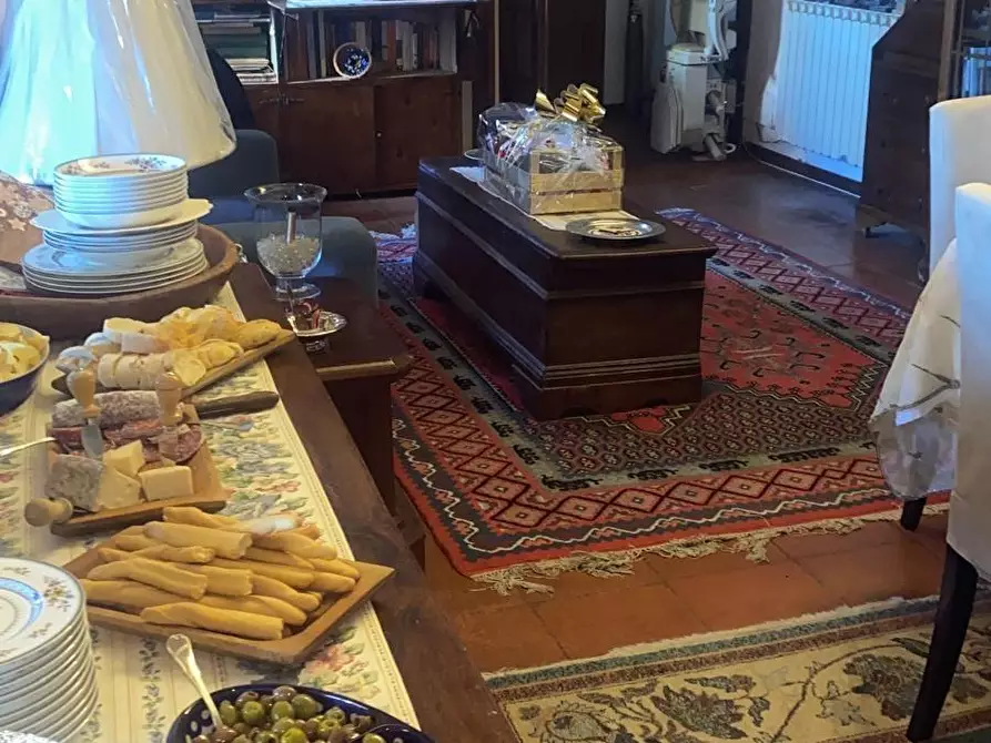 Immagine 35 di Casa colonica in vendita  a Collesalvetti