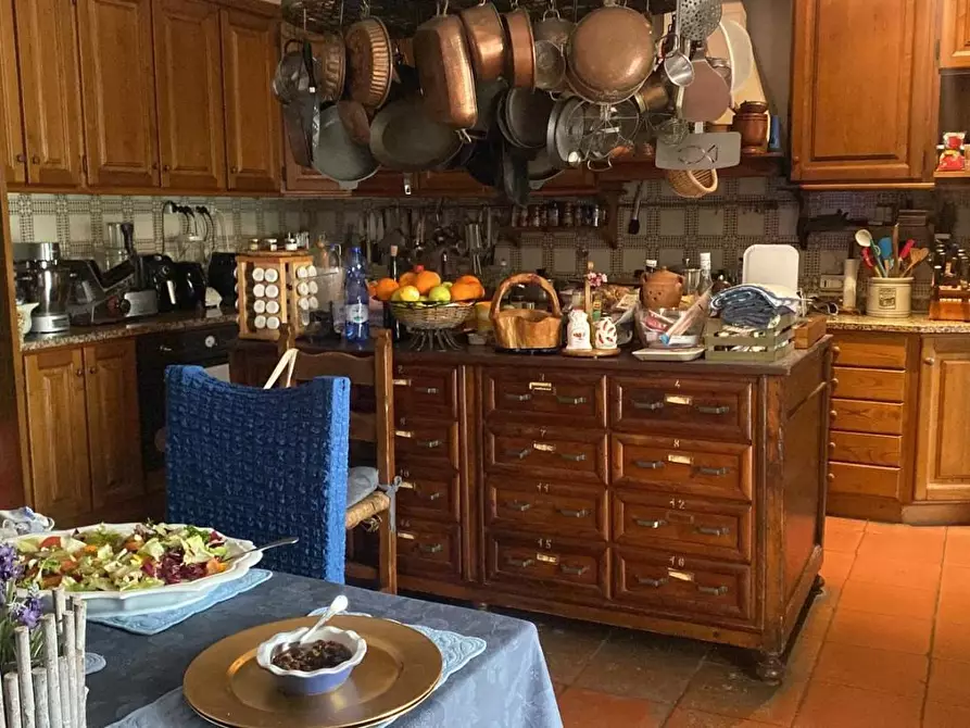 Immagine 13 di Casa colonica in vendita  a Collesalvetti