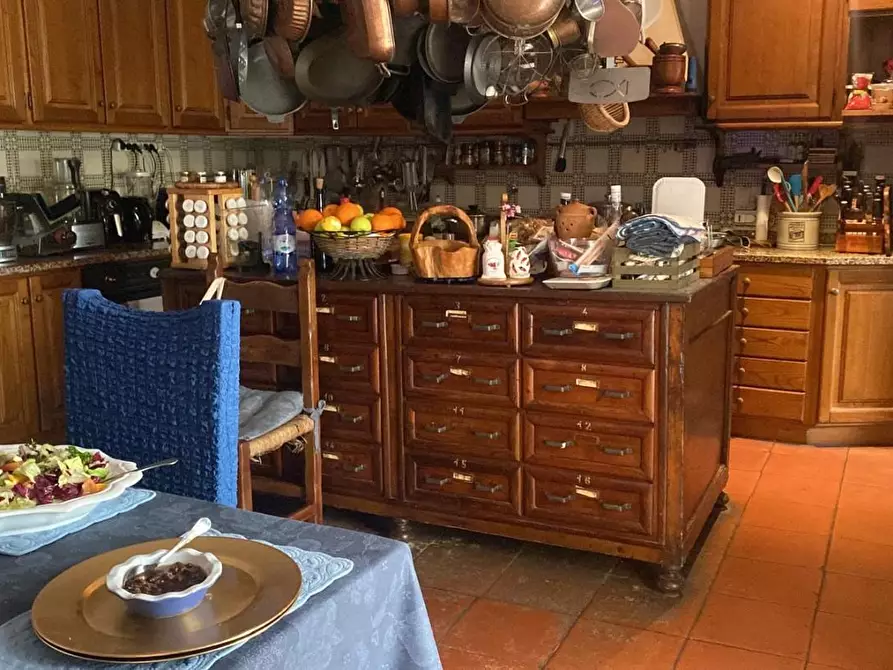 Immagine 17 di Casa colonica in vendita  a Collesalvetti