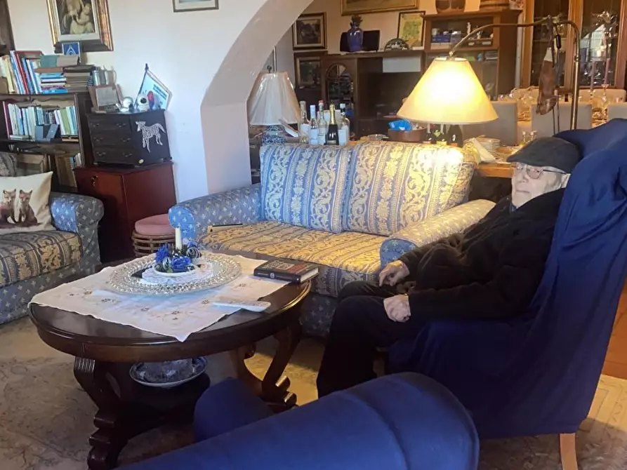 Immagine 26 di Casa colonica in vendita  a Collesalvetti