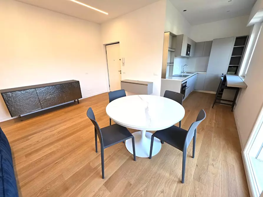 Immagine 17 di Appartamento in vendita  a Massa