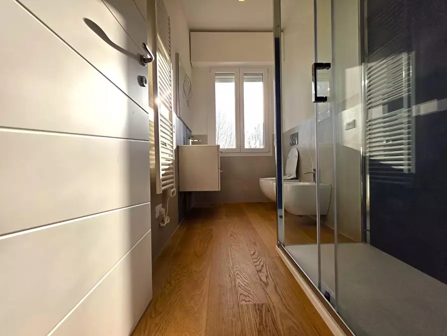 Immagine 10 di Appartamento in vendita  a Massa