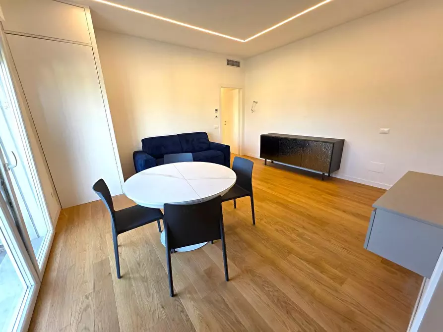 Immagine 7 di Appartamento in vendita  a Massa