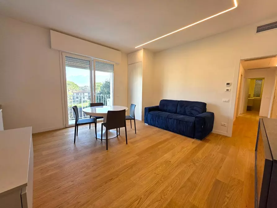 Immagine 2 di Appartamento in vendita  a Massa