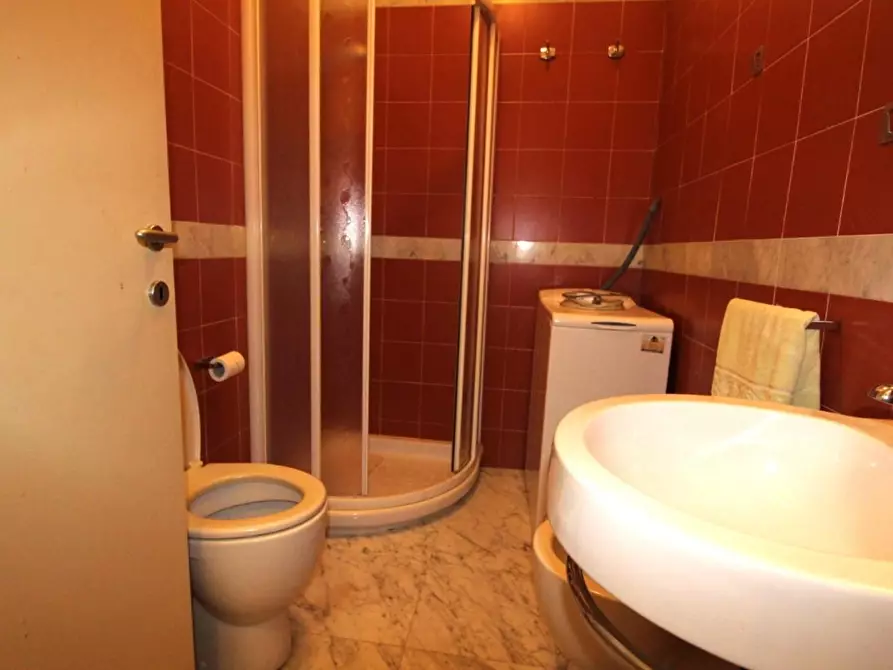 Immagine 5 di Appartamento in vendita  a Pisa