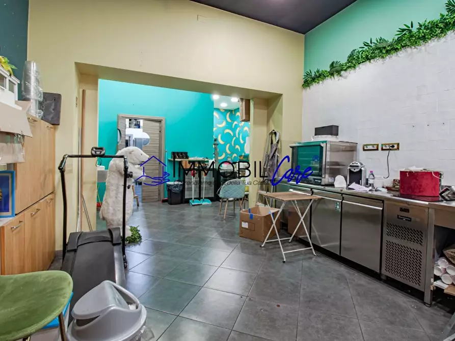 Immagine 8 di Locale commerciale in affitto  a Livorno