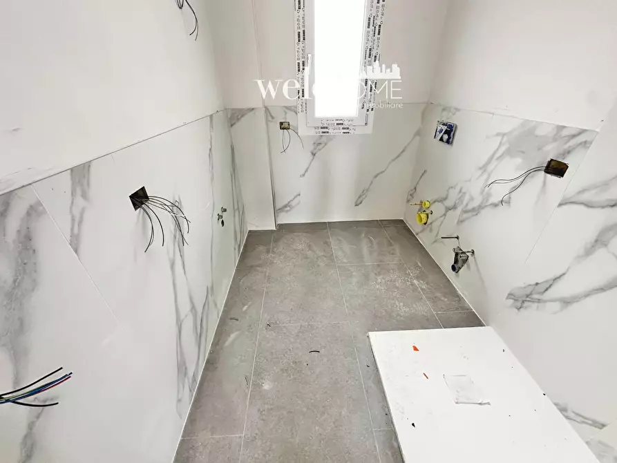 Immagine 11 di Appartamento in vendita  a Campi Bisenzio