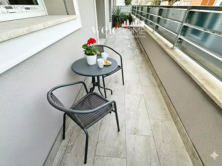 Immagine 13 di Appartamento in vendita  a Campi Bisenzio