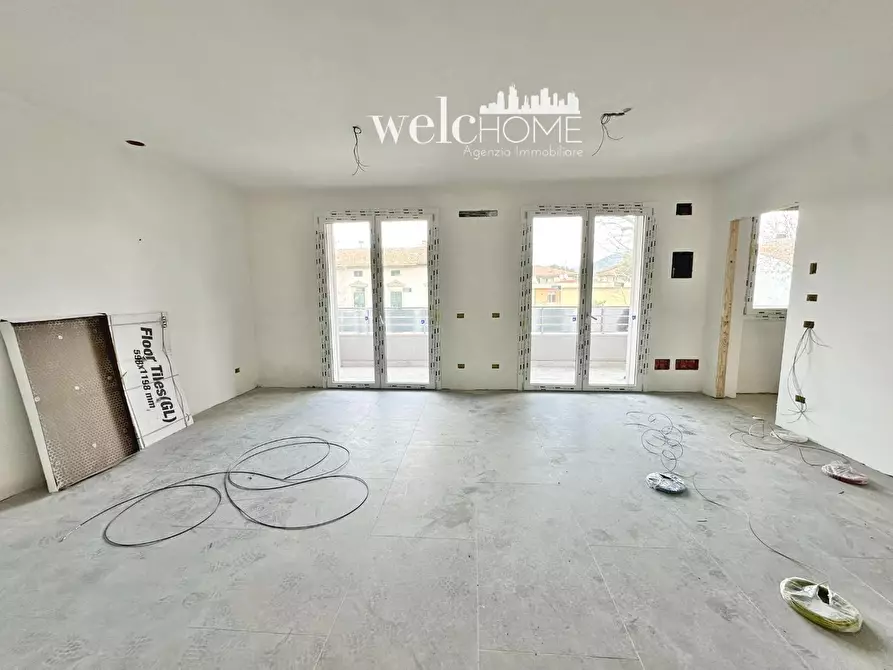 Immagine 22 di Appartamento in vendita  a Campi Bisenzio