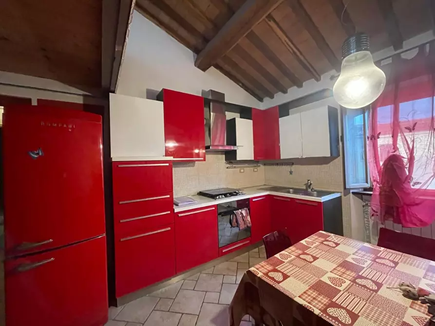 Immagine 8 di Appartamento in vendita  a Carrara