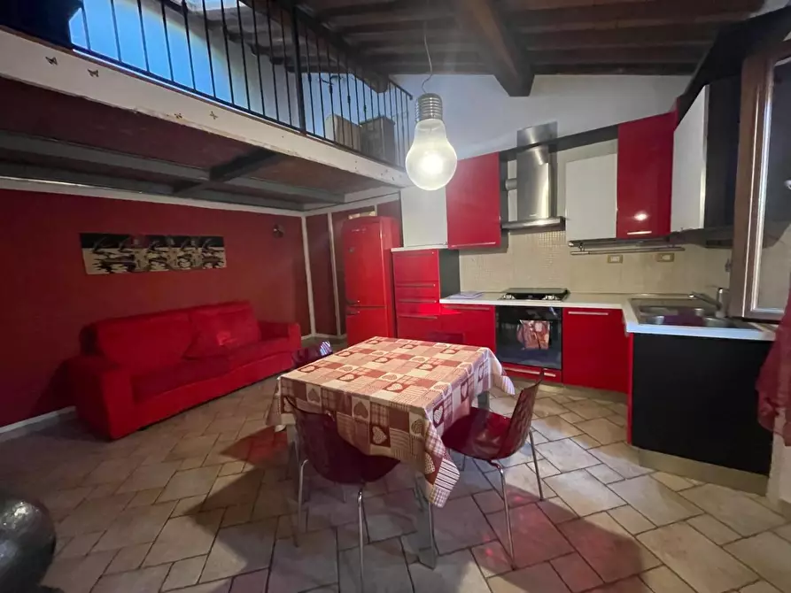 Immagine 3 di Appartamento in vendita  a Carrara