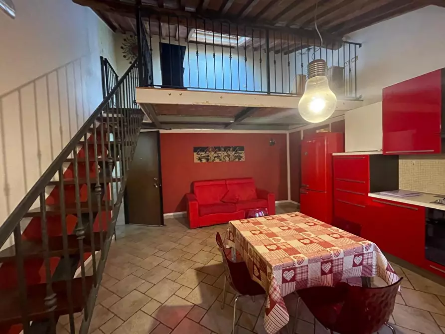 Immagine 4 di Appartamento in vendita  a Carrara