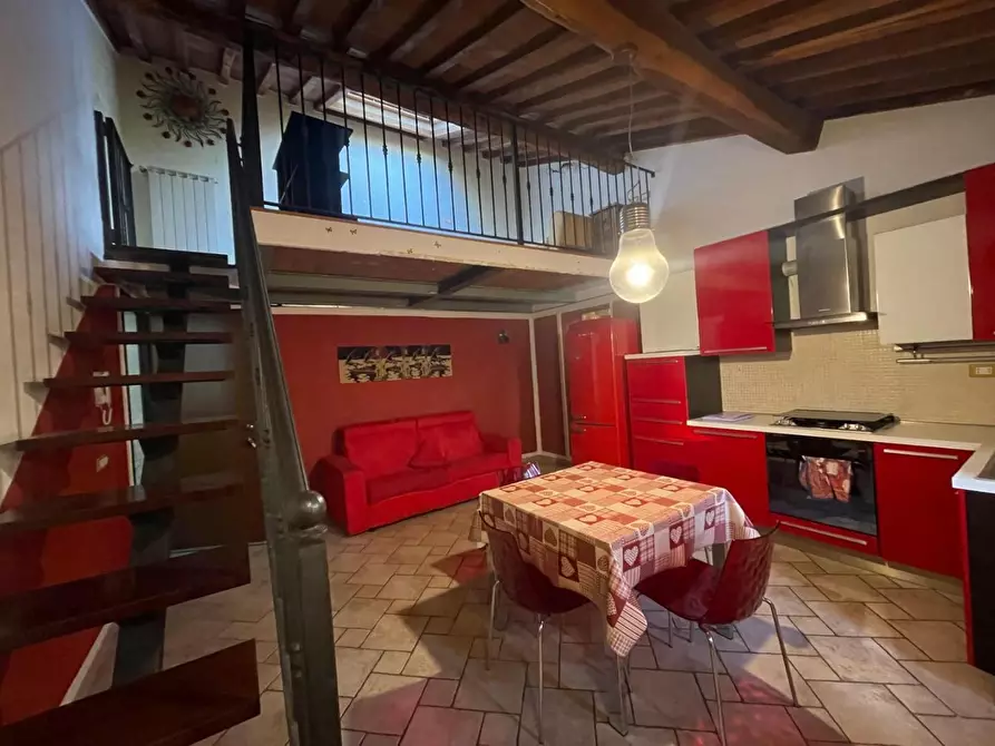 Immagine 10 di Appartamento in vendita  a Carrara