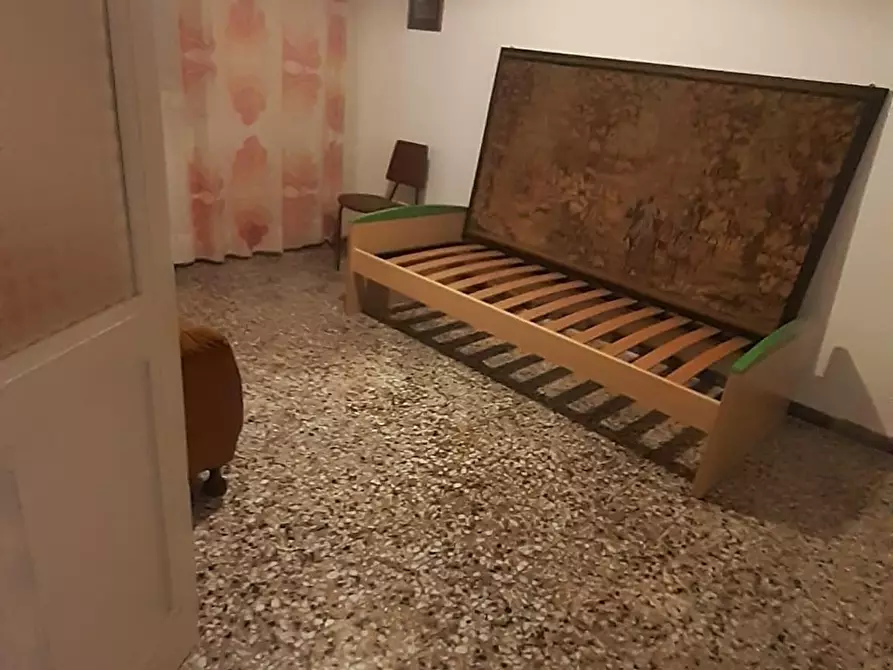 Immagine 5 di Casa bifamiliare in vendita  a Ortonovo