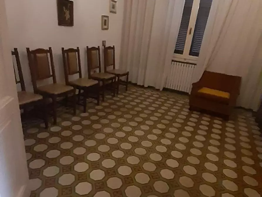 Immagine 1 di Casa bifamiliare in vendita  a Ortonovo