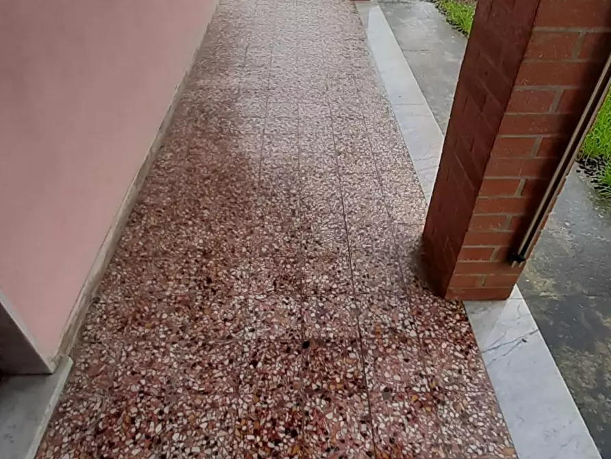 Immagine 9 di Casa bifamiliare in vendita  a Ortonovo