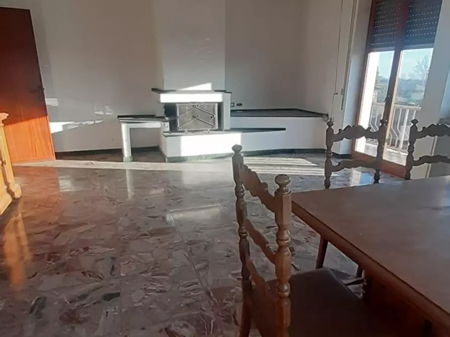 Immagine 5 di Casa bifamiliare in vendita  a Castelnuovo Magra