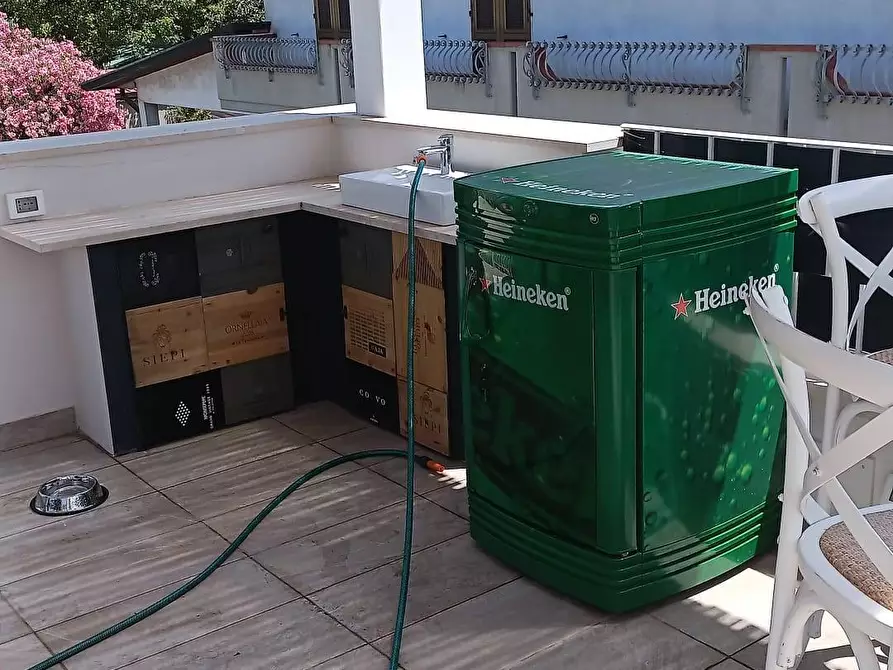 Immagine 21 di Villa in vendita  a Massa