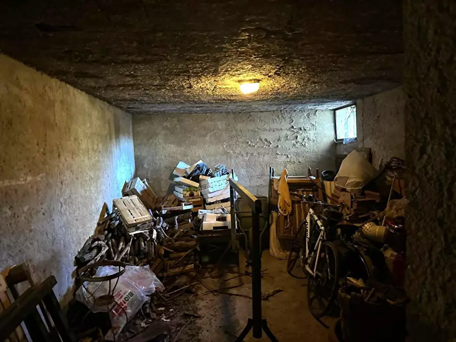 Immagine 46 di Villa in vendita  a Lucca