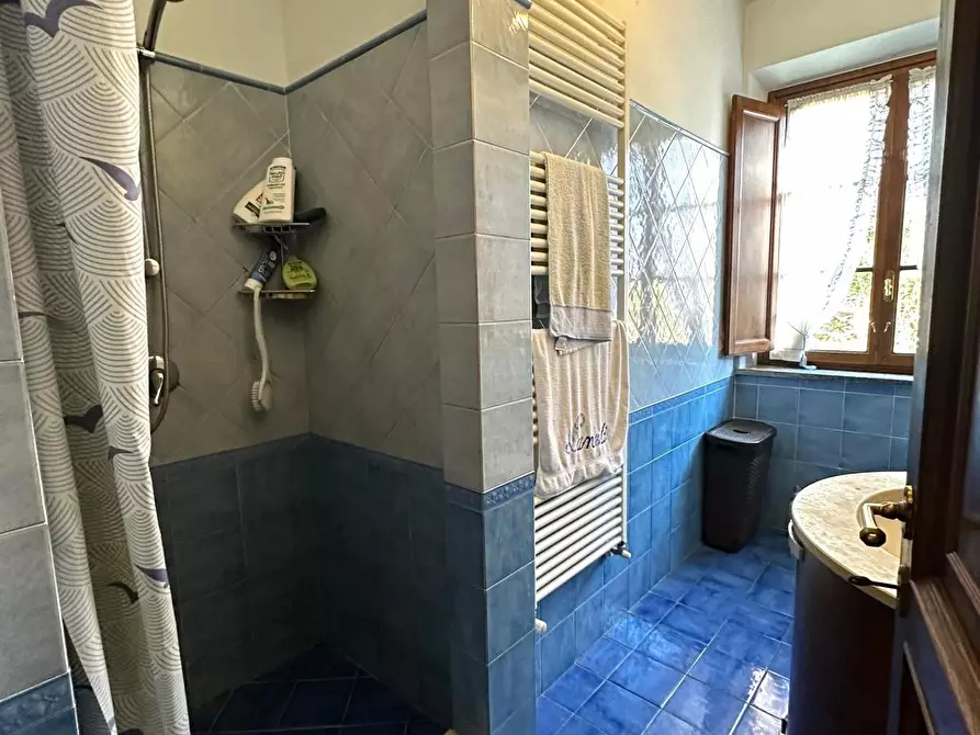 Immagine 18 di Villa in vendita  a Lucca