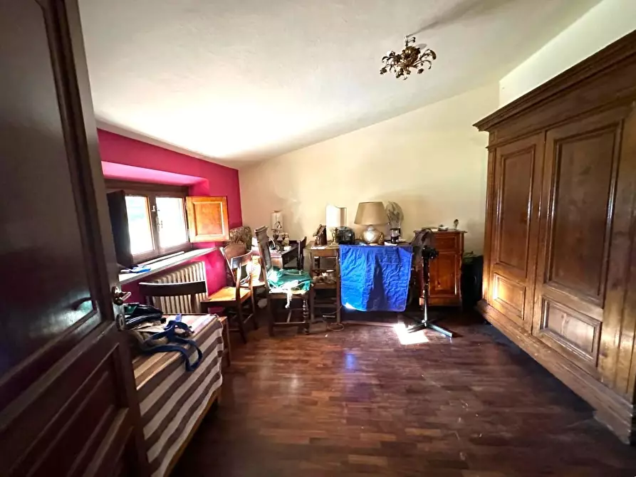 Immagine 33 di Villa in vendita  a Lucca