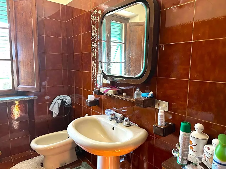 Immagine 39 di Villa in vendita  a Lucca