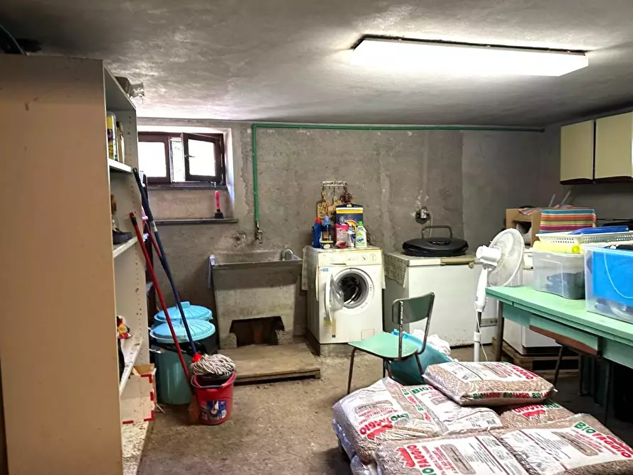 Immagine 44 di Villa in vendita  a Lucca