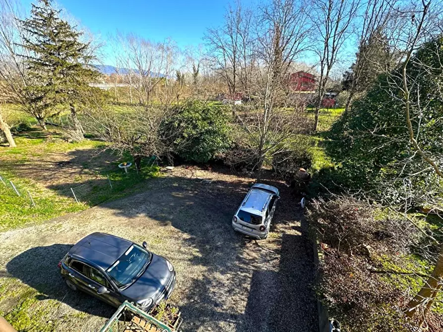 Immagine 27 di Villa in vendita  a Lucca