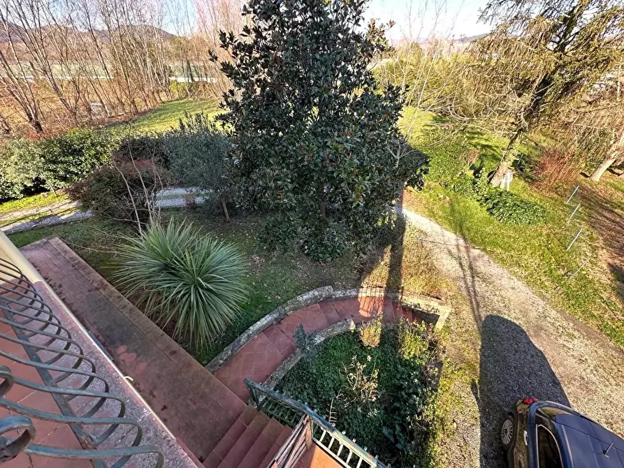 Immagine 28 di Villa in vendita  a Lucca