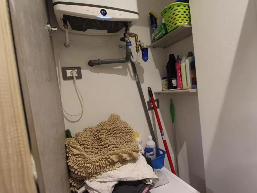 Immagine 17 di Appartamento in vendita  a La Spezia